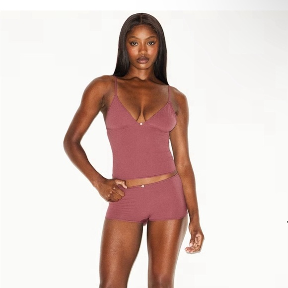 SKIMS Other - NWT Skims Fits Everybody Picot Cami and Boy Short Set in Beet